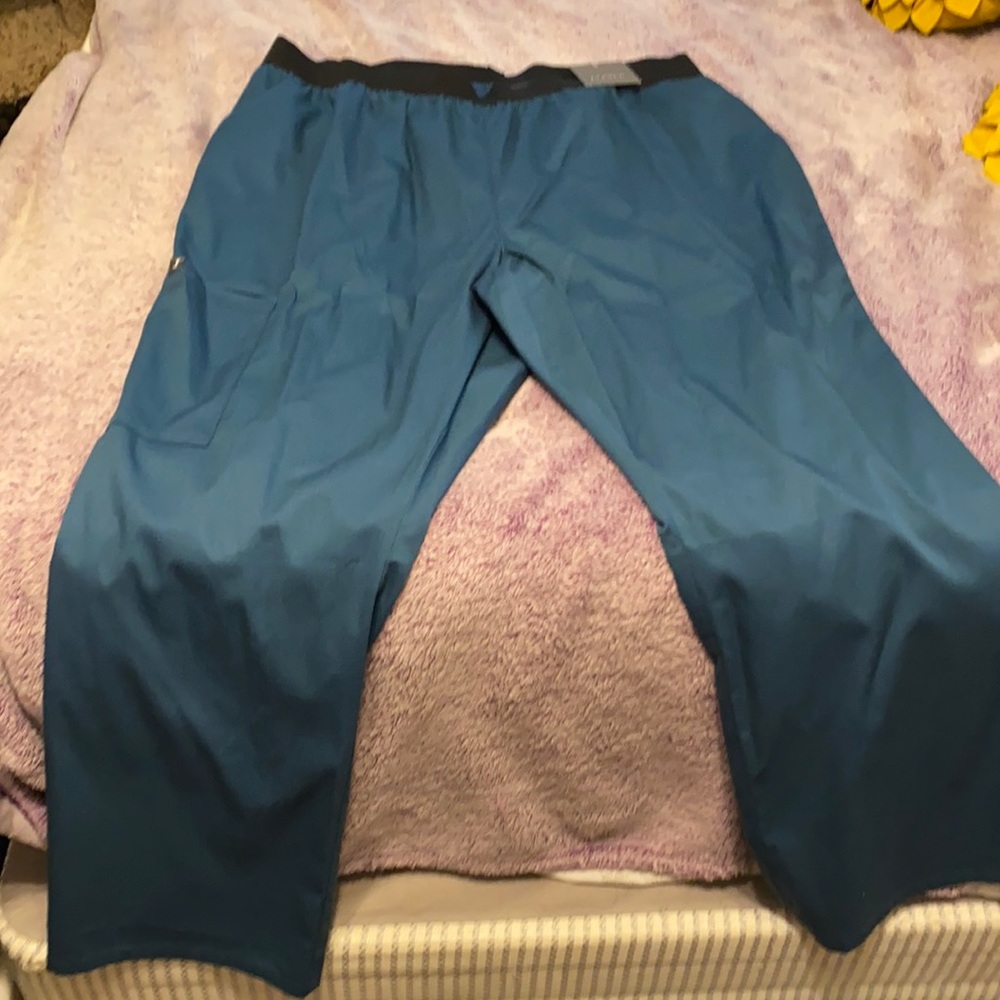 Jaanuu scrub pants